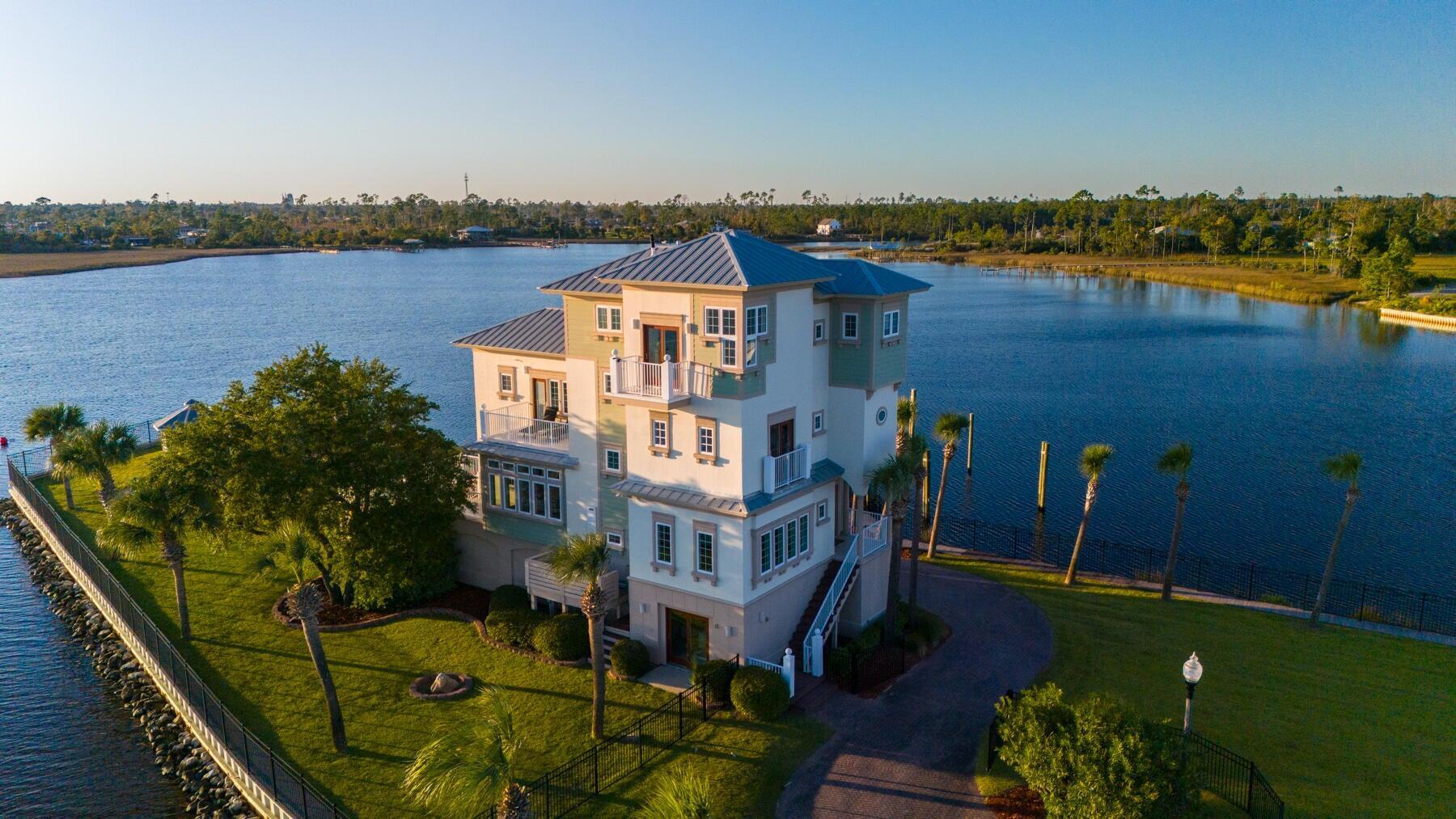 Image 2: 6701 Yacht Club Drive
