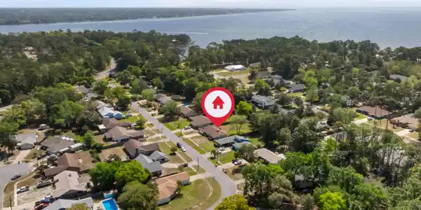 1152 Pin Oak Circle