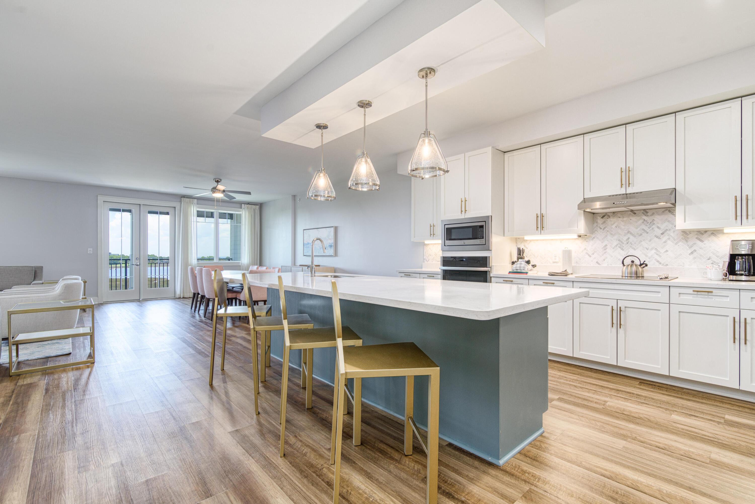 Image 2: 1 - Kitchen