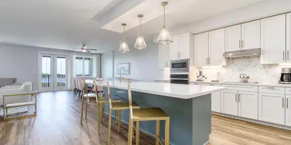 Image 2: 1 - Kitchen