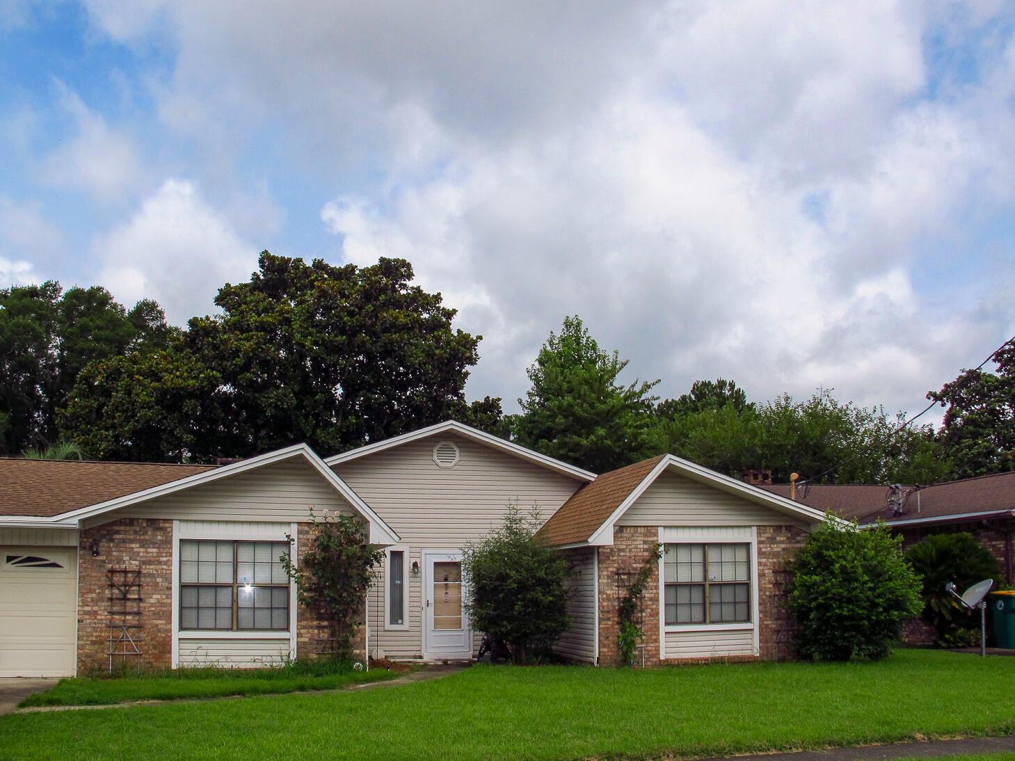 Image 1: Exterior 1