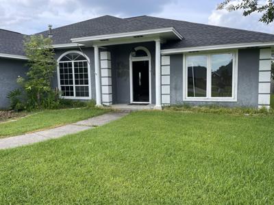 3207 Country Club Drive