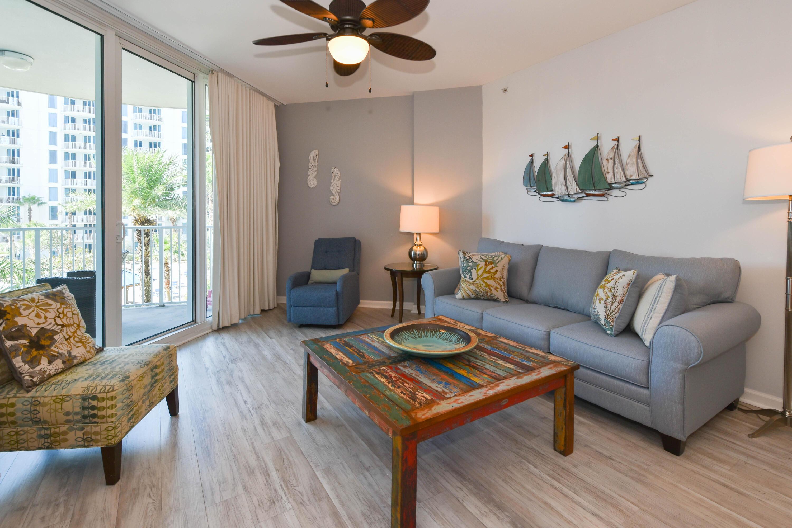 Image 1: 1 Palms 1309- Living Area