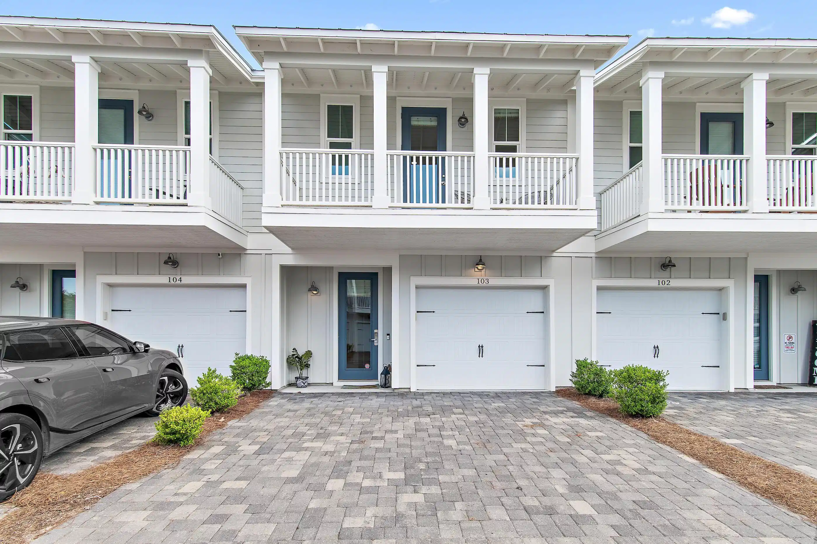 Image 1: web_F103 30A Townhomes _41