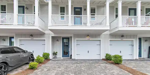 4923 E County Highway 30A