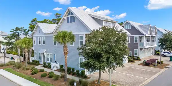 11 E Pine Lands Loop