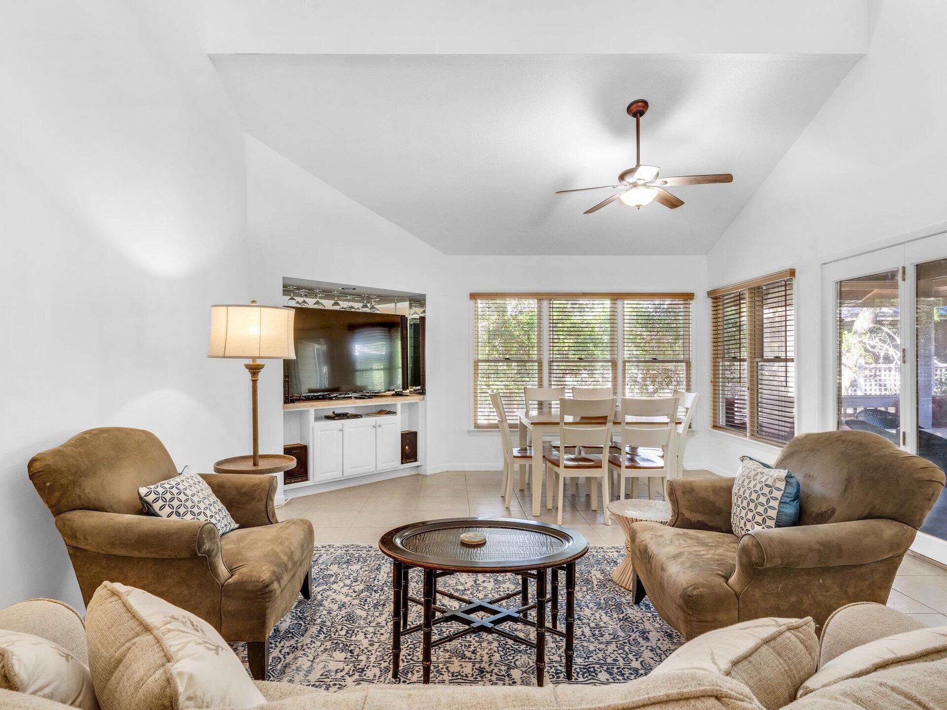 Image 2: Living Area