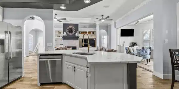4604 Paradise Isle