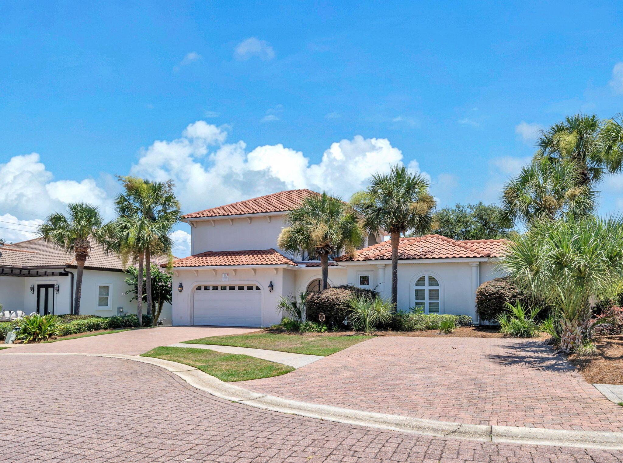 Image 2: 1-web-or-mls-siesta-5