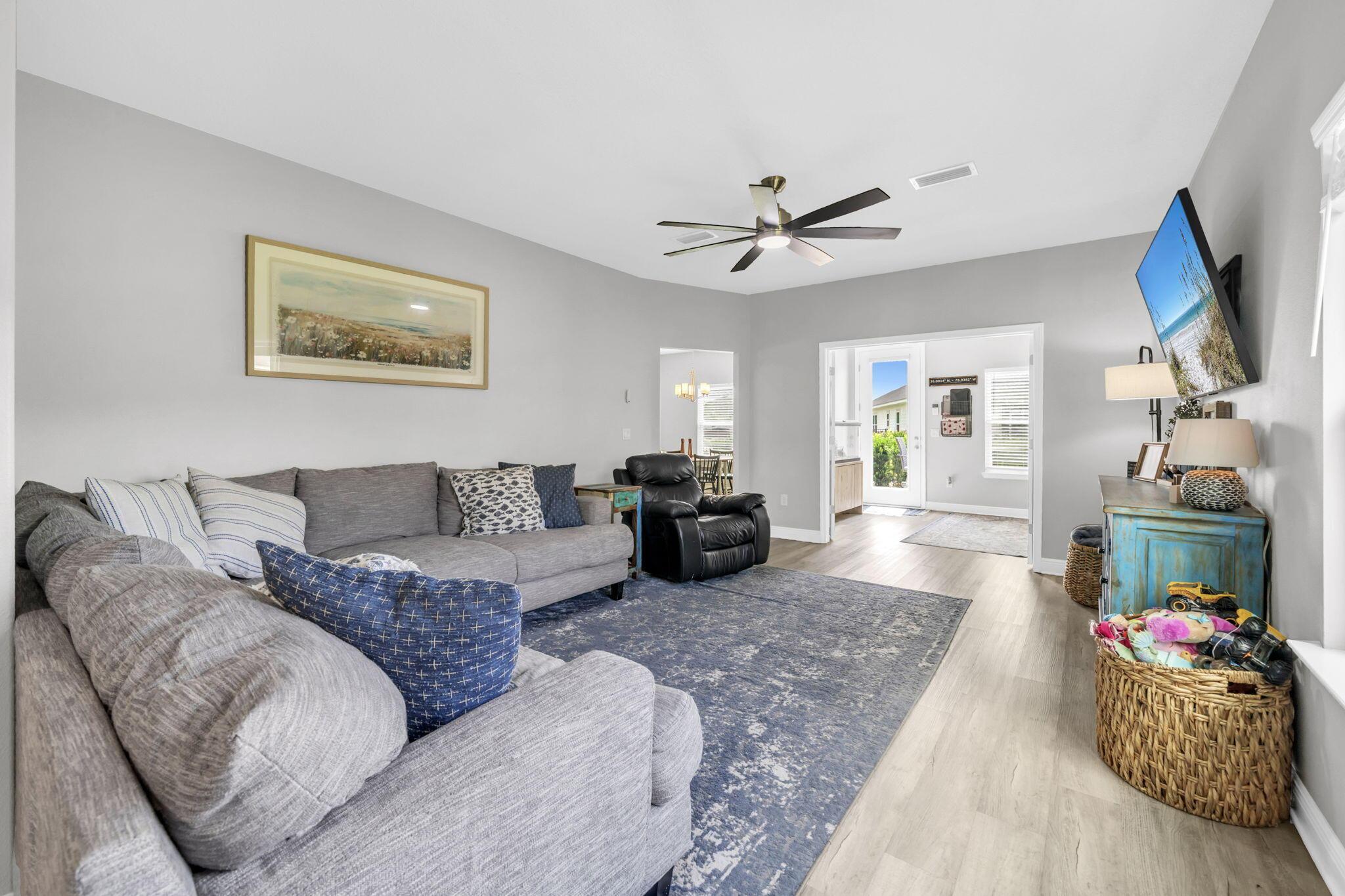 Image 3: 10-web-or-mls-DSC08210