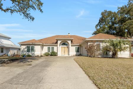 2839 Jack Nicklaus Way