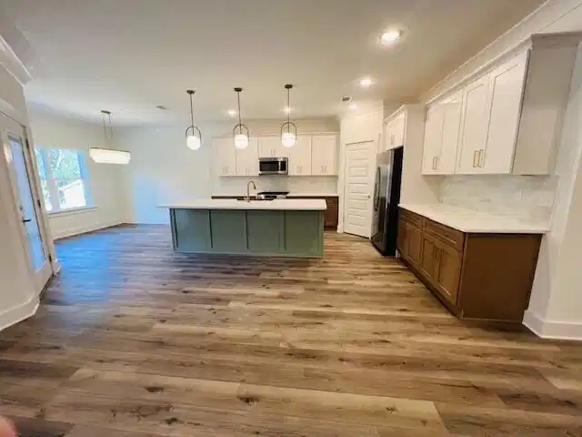 Image 1: Kitchen