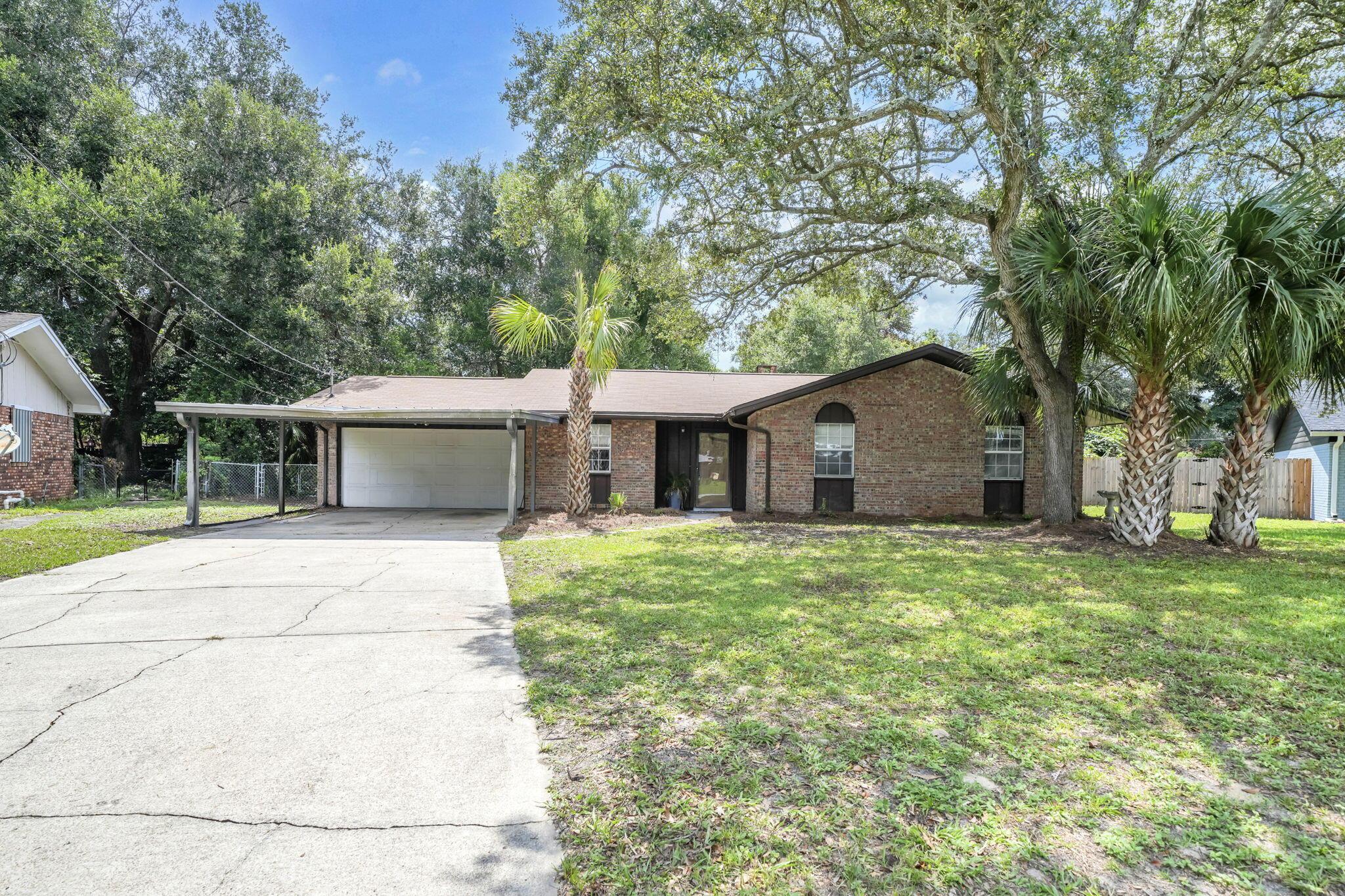 Image 4: 122 Newcastle Dr_ Carport