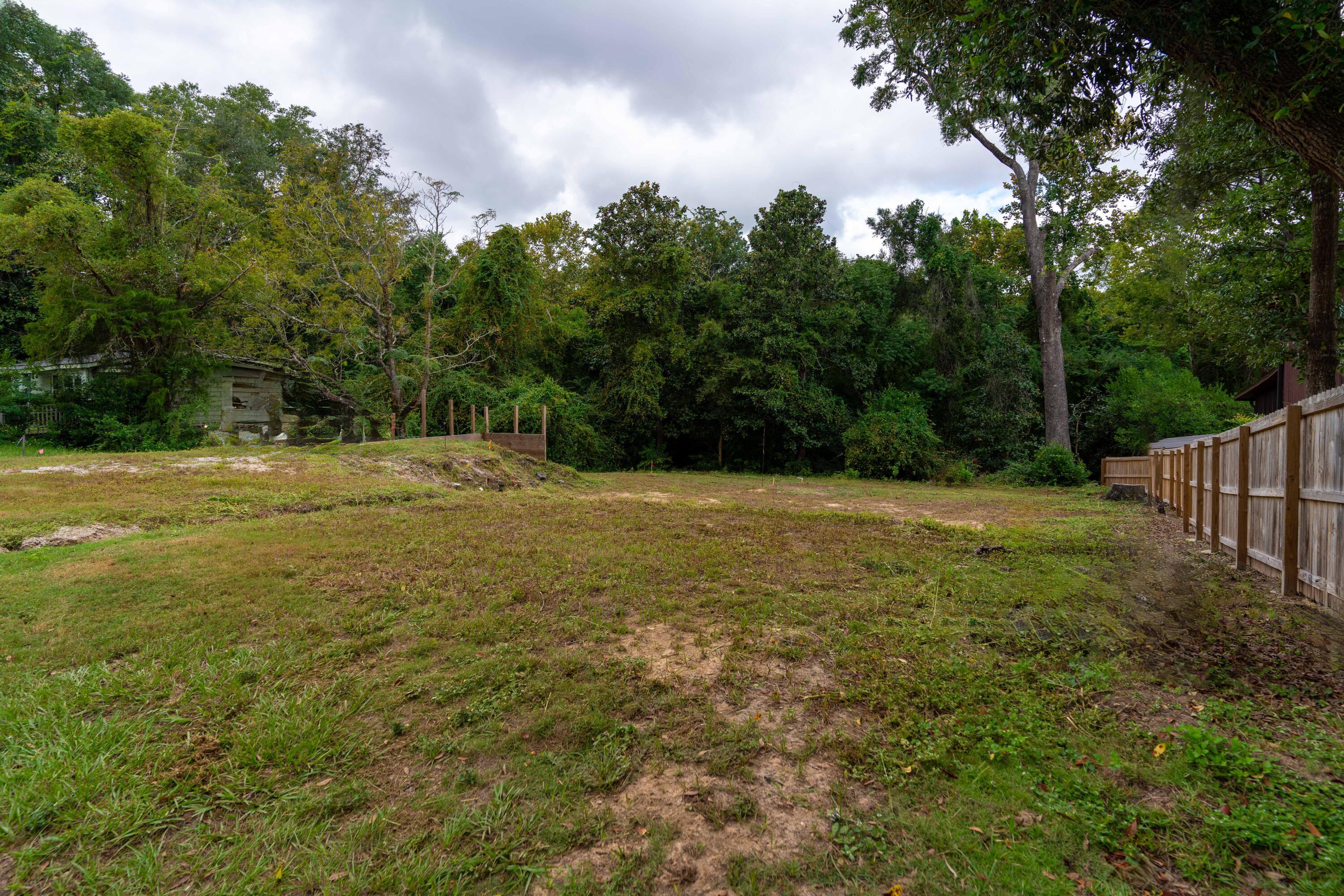 Image 2: 716 Cypress Dr.