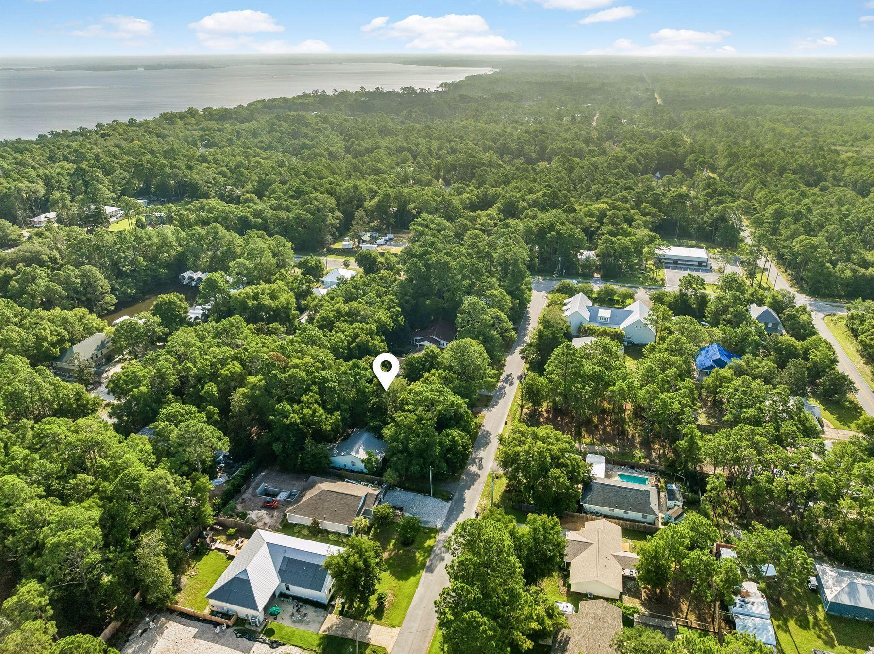 Image 2: .25 Acre Homesite