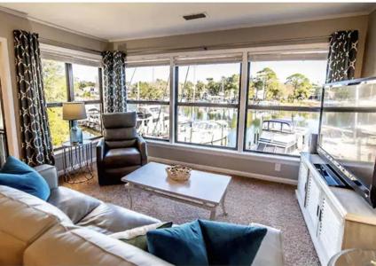 300 Yacht Club Drive