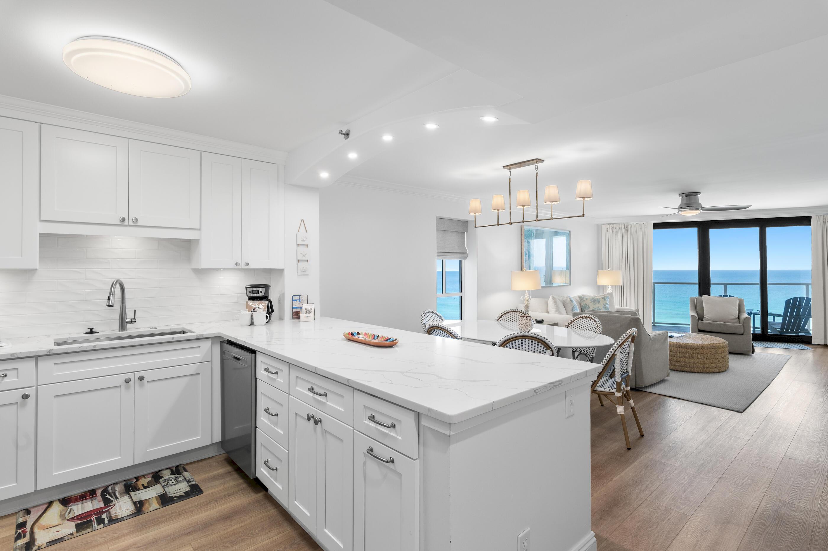 Image 4: Beachside II 4304