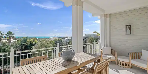 Image 2: Blake Jones Kaiya 303 - 02_Balcony Dinin