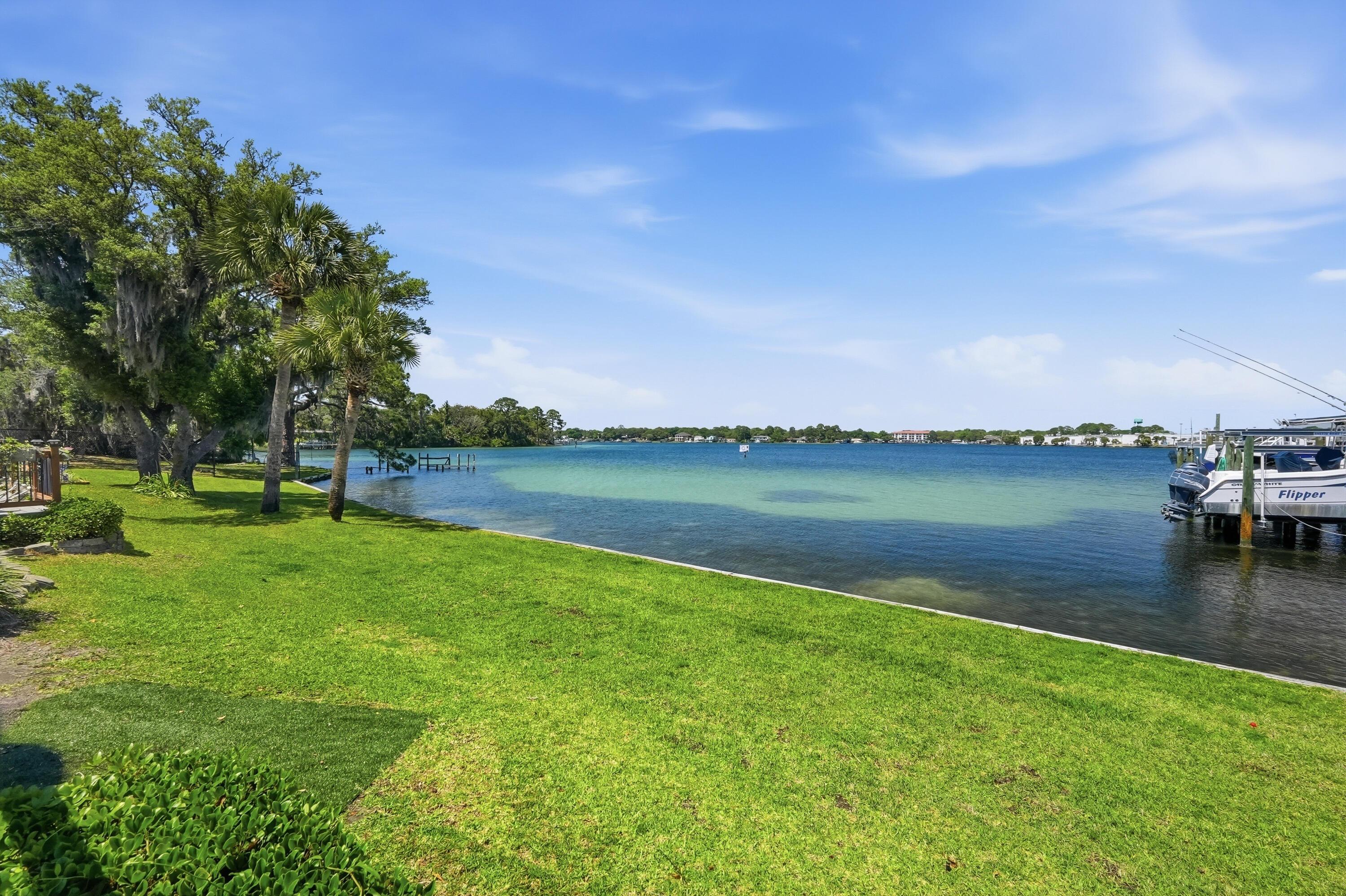 Image 2: Cinco Bayou