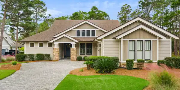 1725 Lost Cove Lane