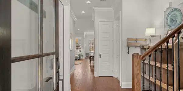 Image 4: 6-web-or-mls-0006