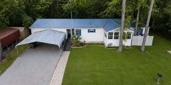 611 Alaqua Drive