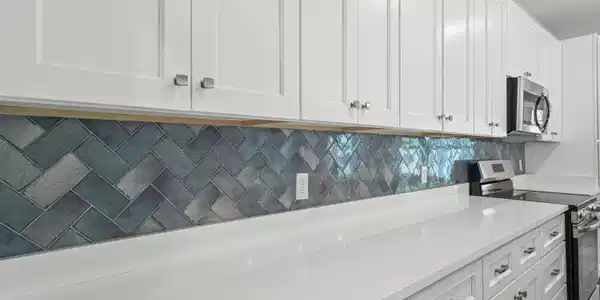 Image 4: Kitchen