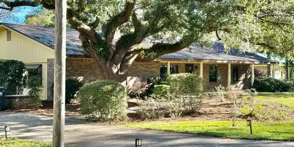 444 Pitts Bayshore Drive