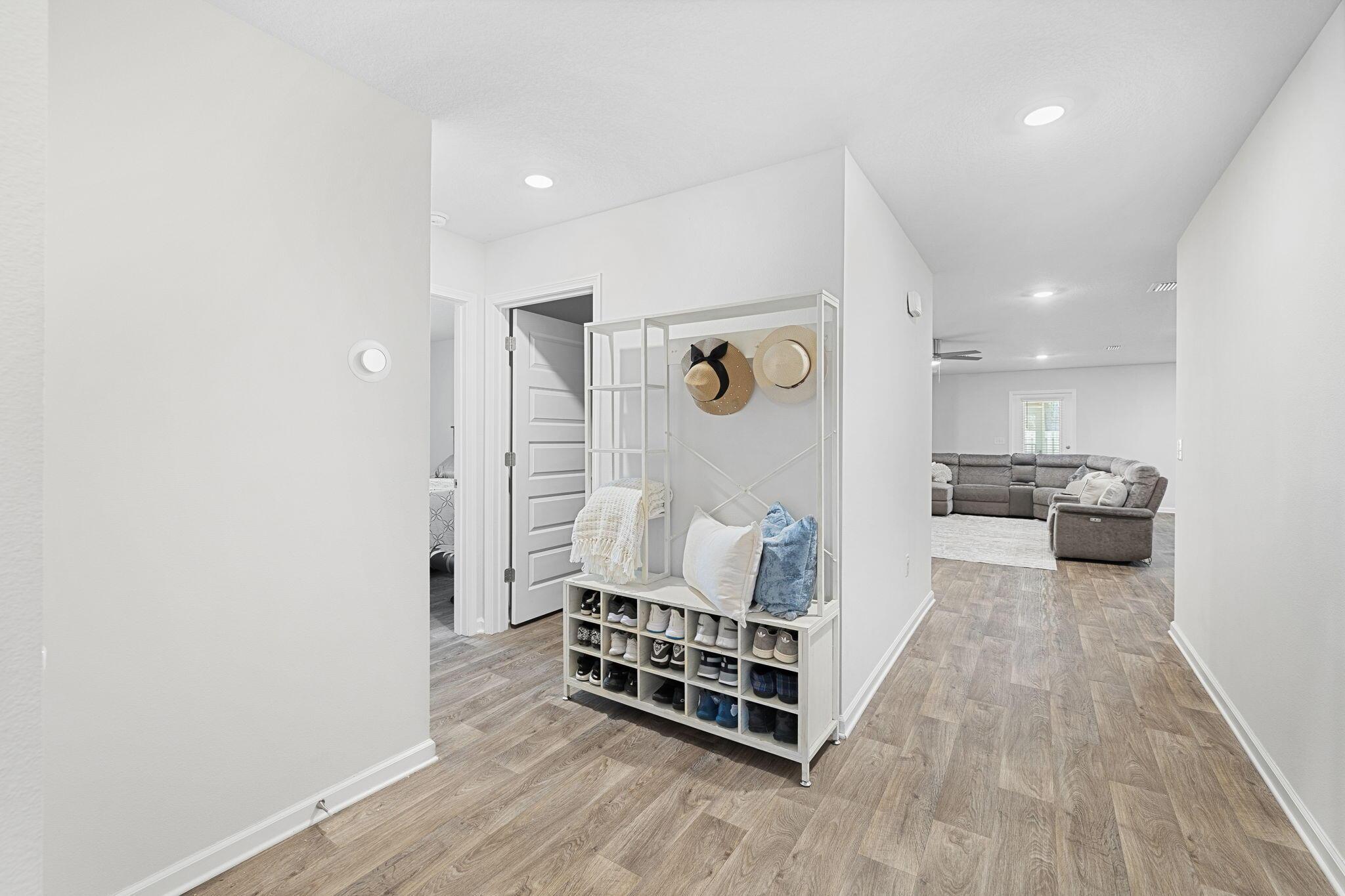 Image 2: Entryway