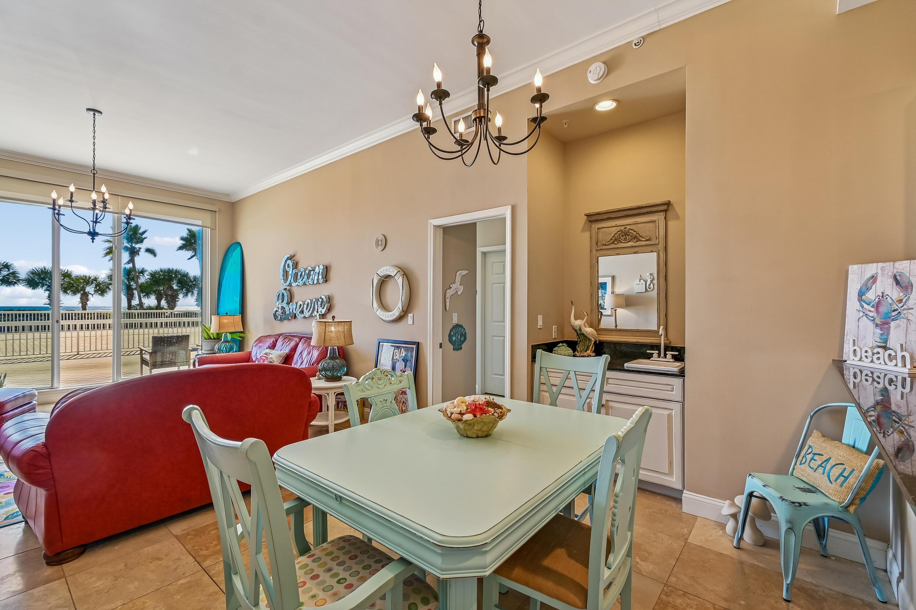 Image 3: Common area living