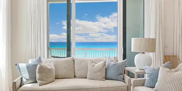 Image 3: Living Area
