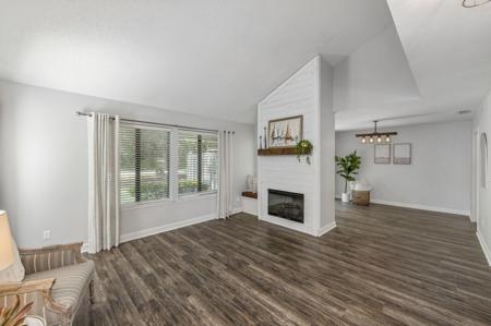 800 Bay Drive