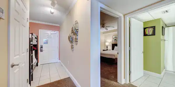 Image 3: Entry