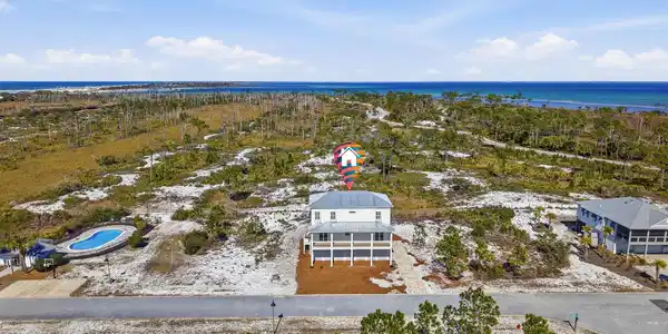 Image 4: 303 park point cir drone - awp media - 0