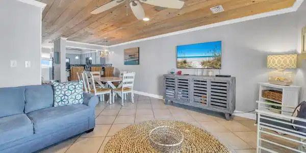 11 Driftwood Road