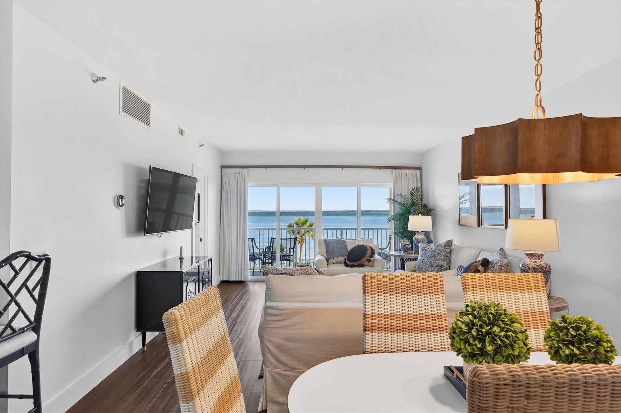 Image 2: Coastal inspired living
