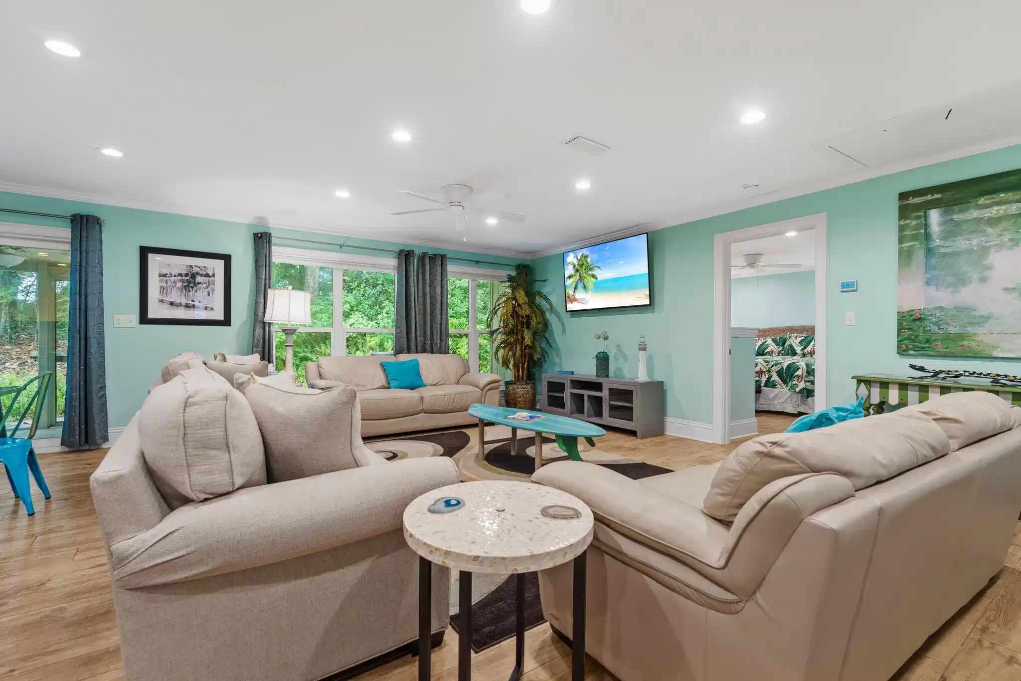 Image 1: Living Room