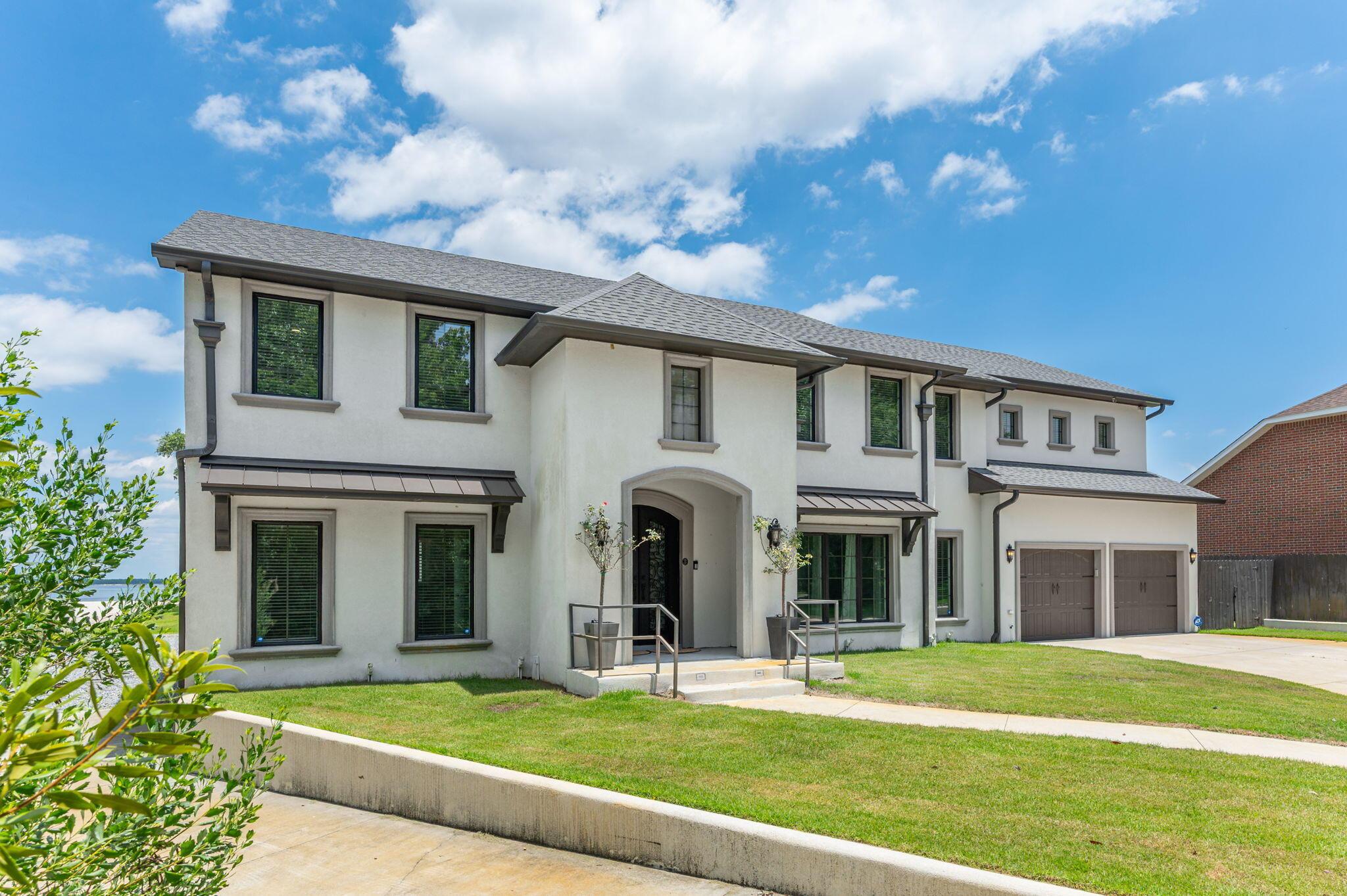 Image 3: Front of house