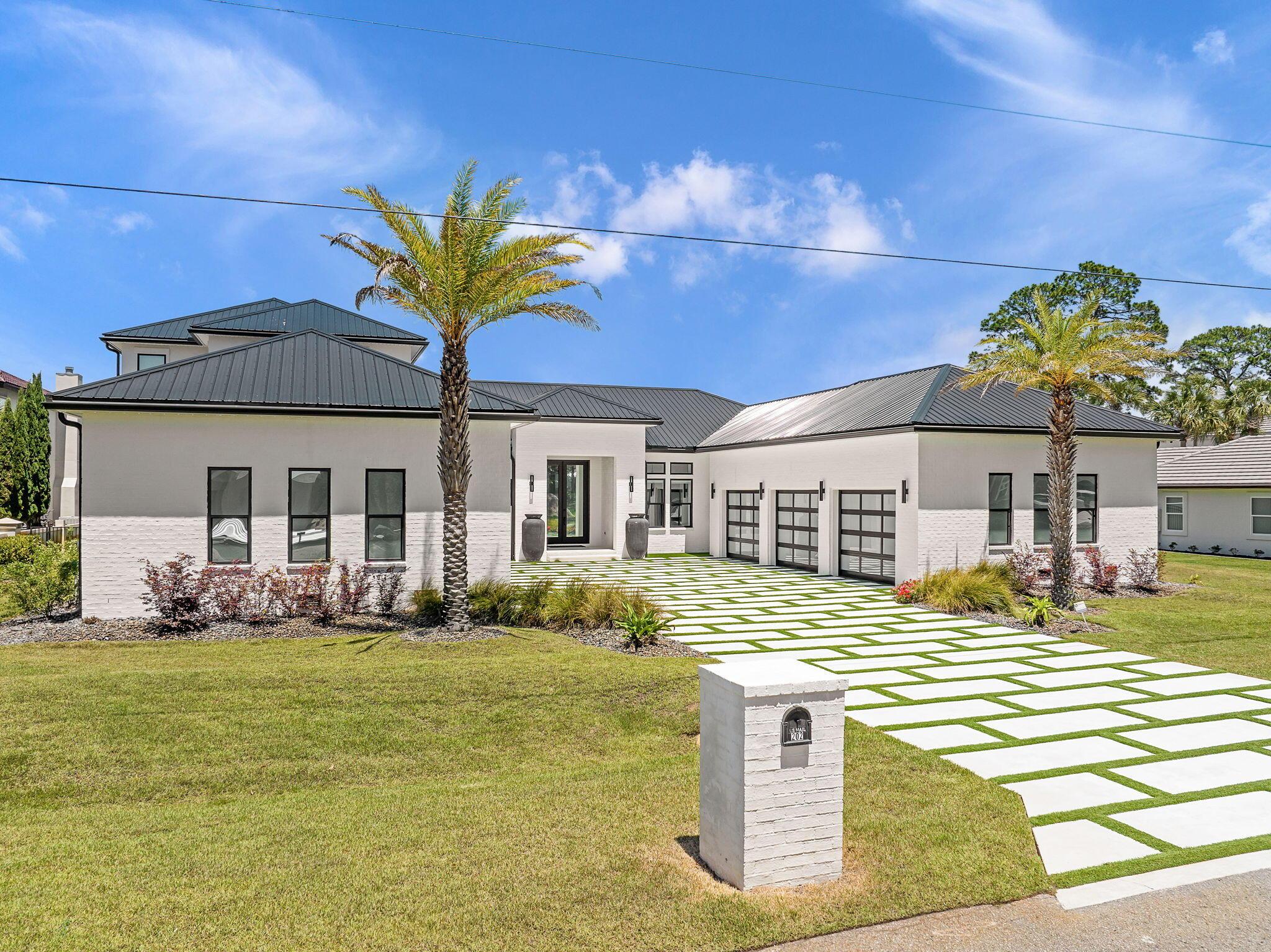 Image 3: 27-web-or-mls-dune-lake-studio-27