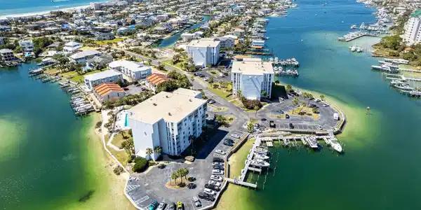 Image 4: Dolphin Point Skyview