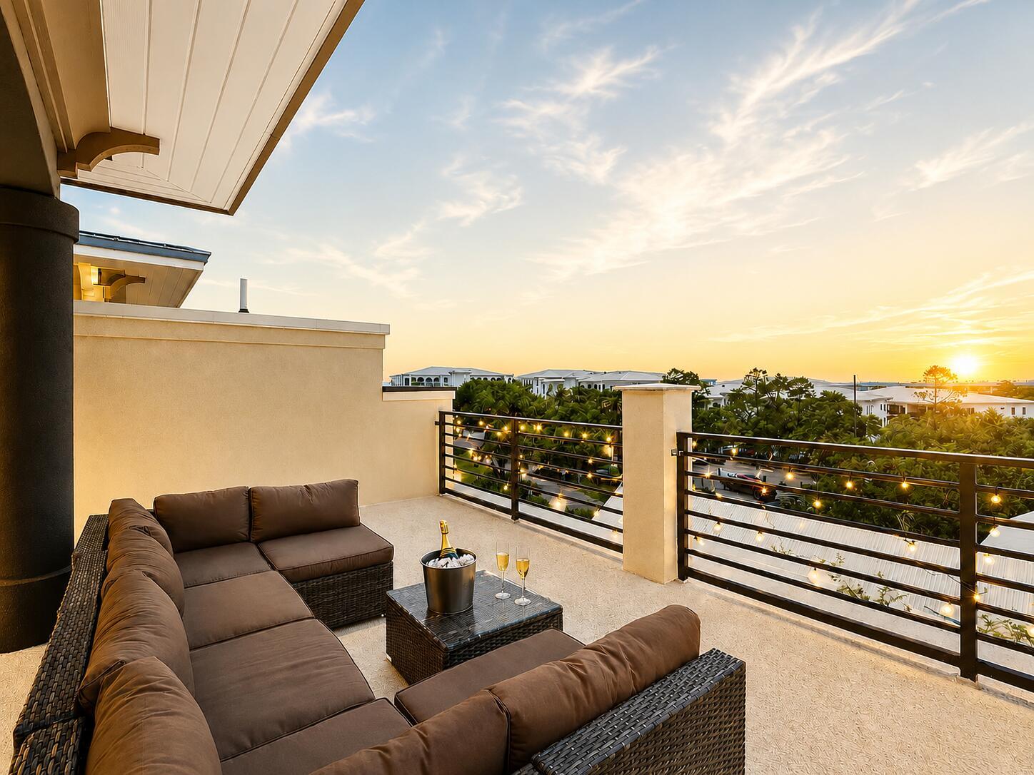 Image 2: Upscale Townhome in Blue Mountain