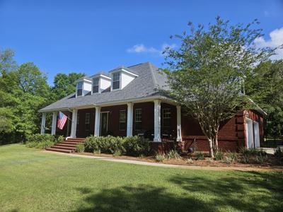 944 Lake Drive
