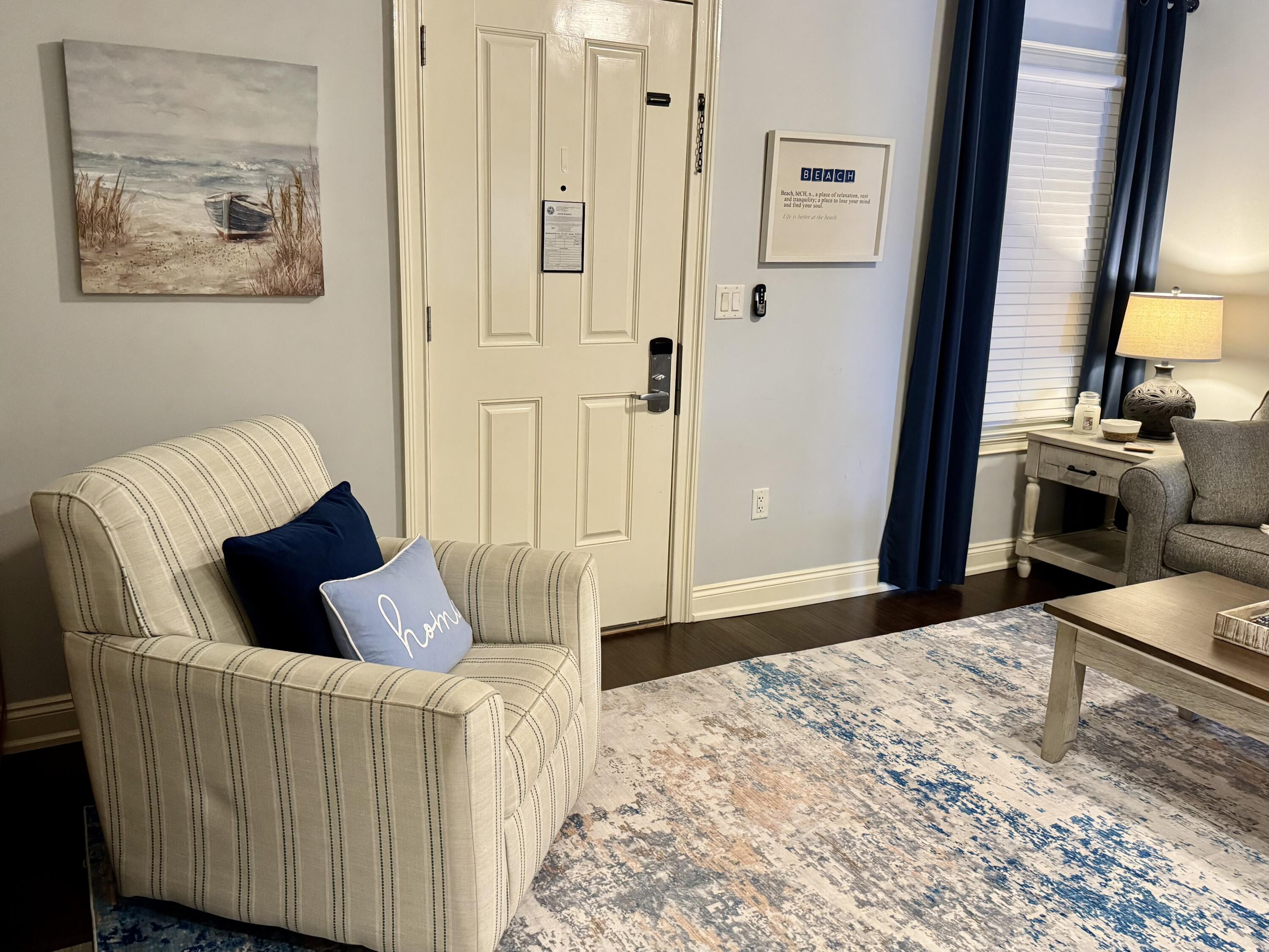 Image 4: Liv Room