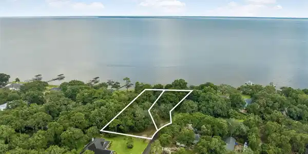 Image 4: 4-Aerial Two Lot Boundary Overview