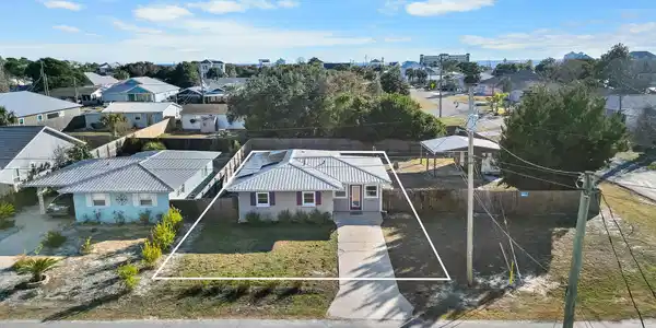 Image 2: 21823 Marlin Avenue