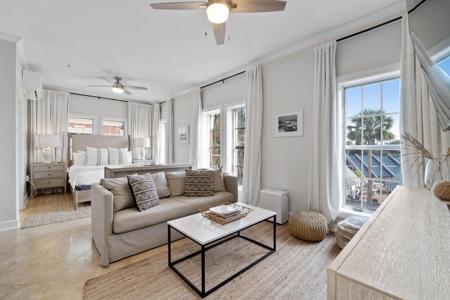 10343 E County Highway 30a