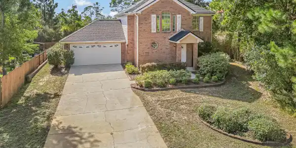 413 Emerald Pointe Drive