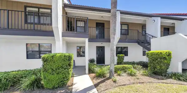 Image 3: Edgewater 1204 -Exterior