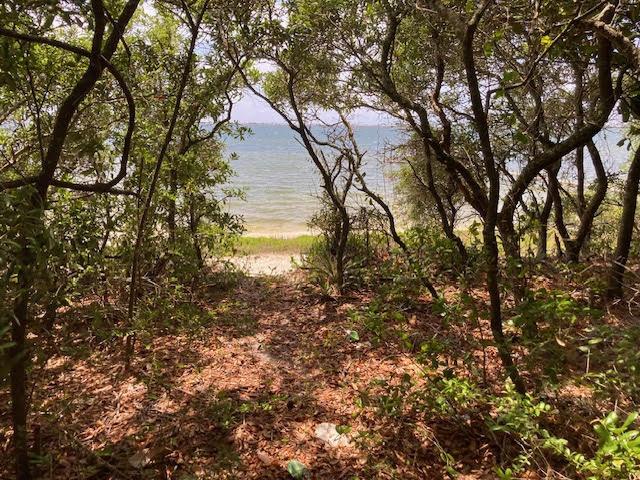 Image 1: Perfect view of the sound from the stree