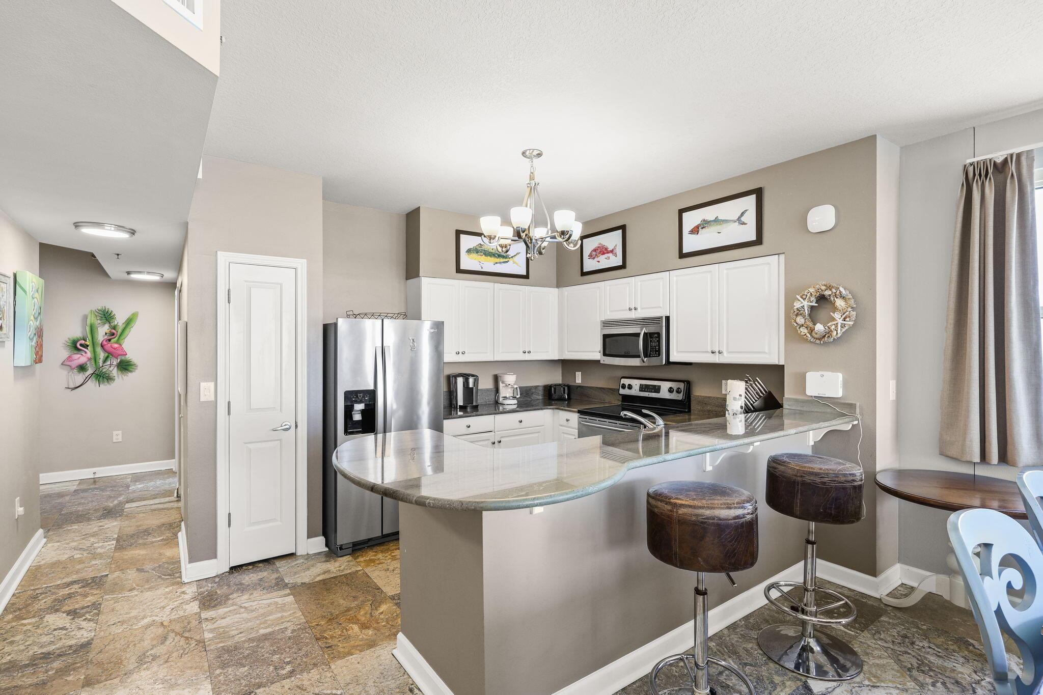 Image 2: 12-web-or-mls-9900 S Thomas Dr 2331 -12